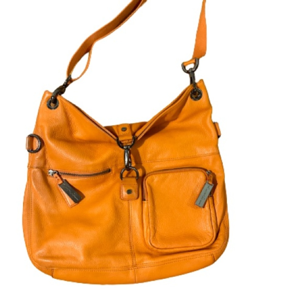 Vintage Kenneth Cole leather Orange slouch bag, magnetic closure, 13 x 15
